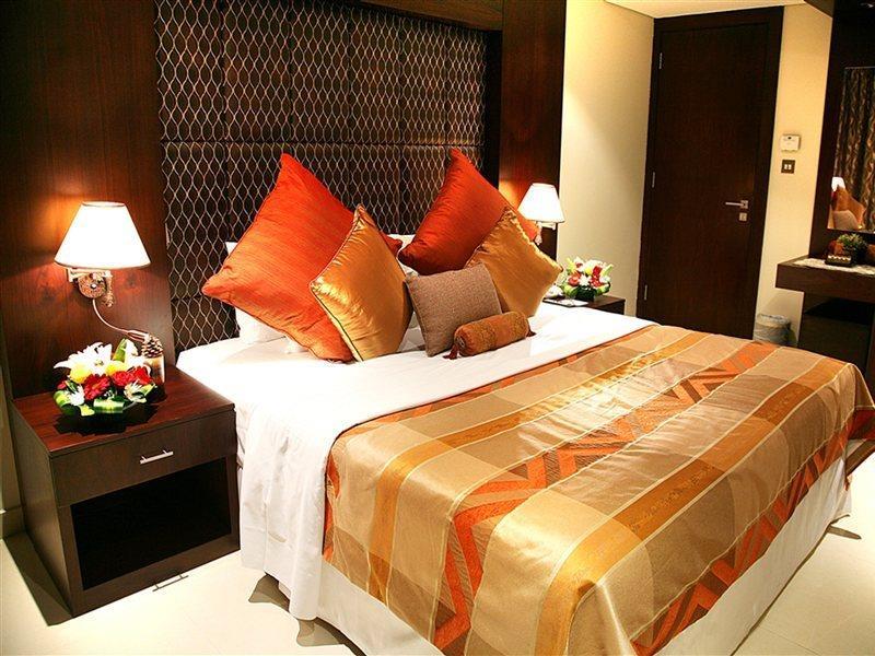 Staybridge Suites Dubai Internet City, An Ihg Hotel Ngoại thất bức ảnh